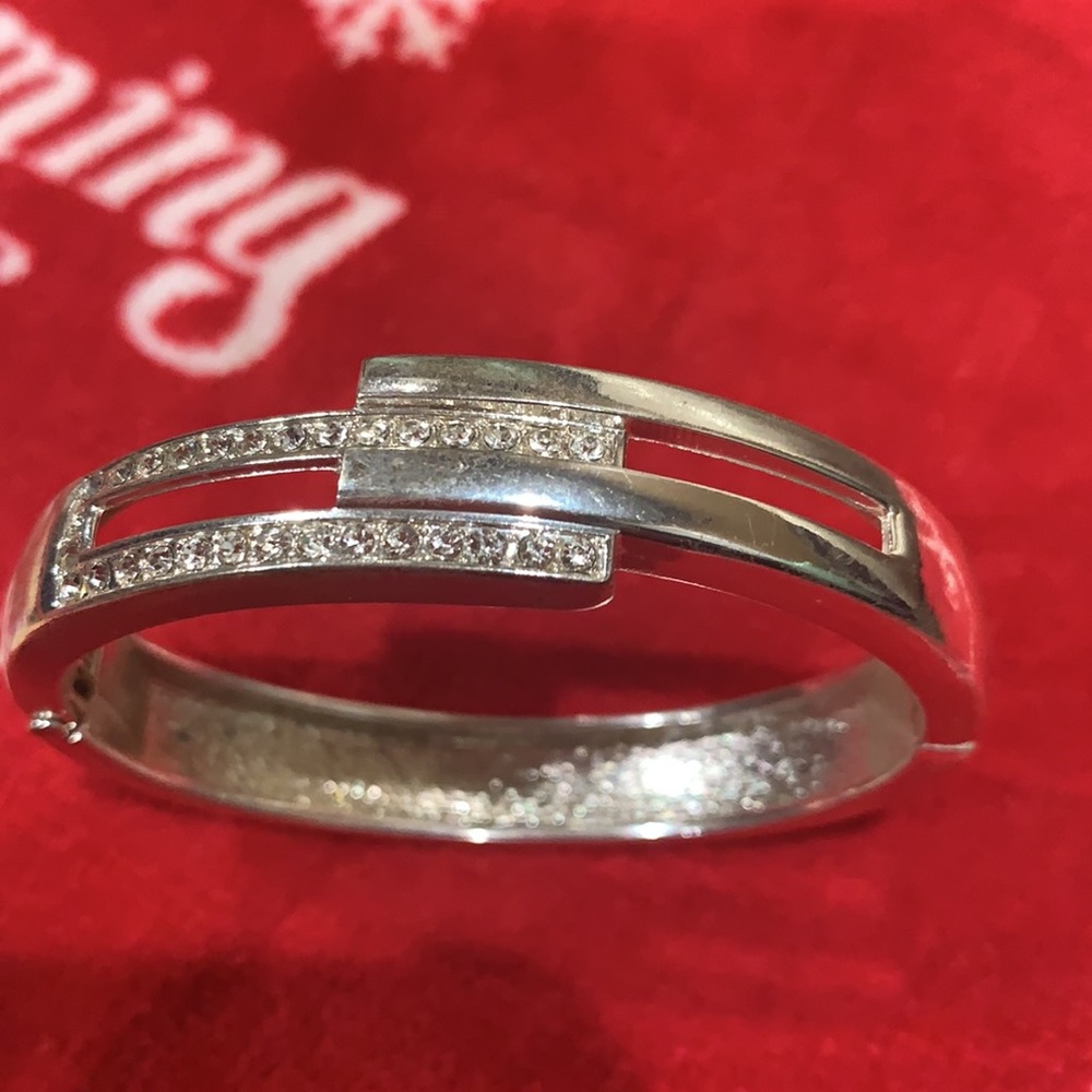 Silver color with diamonds ladies bracelets